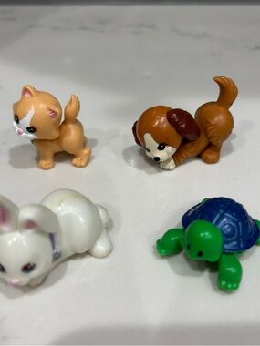 Vintage Littlest Pet Shop Set of 4- Puppy, Kitten, Bunny & Rolling Turtle Kenner